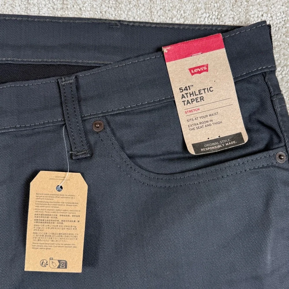 Levis item new